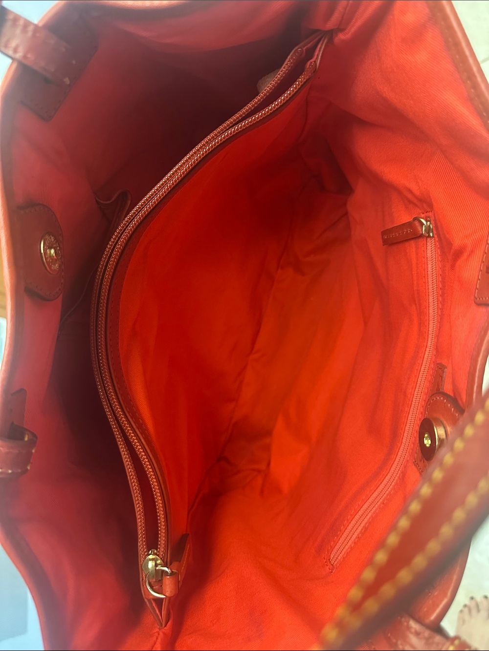 Dooney & Bourke Giraffe Pattern Red-Trim Leather Tote EUC - Picture 7 of 13